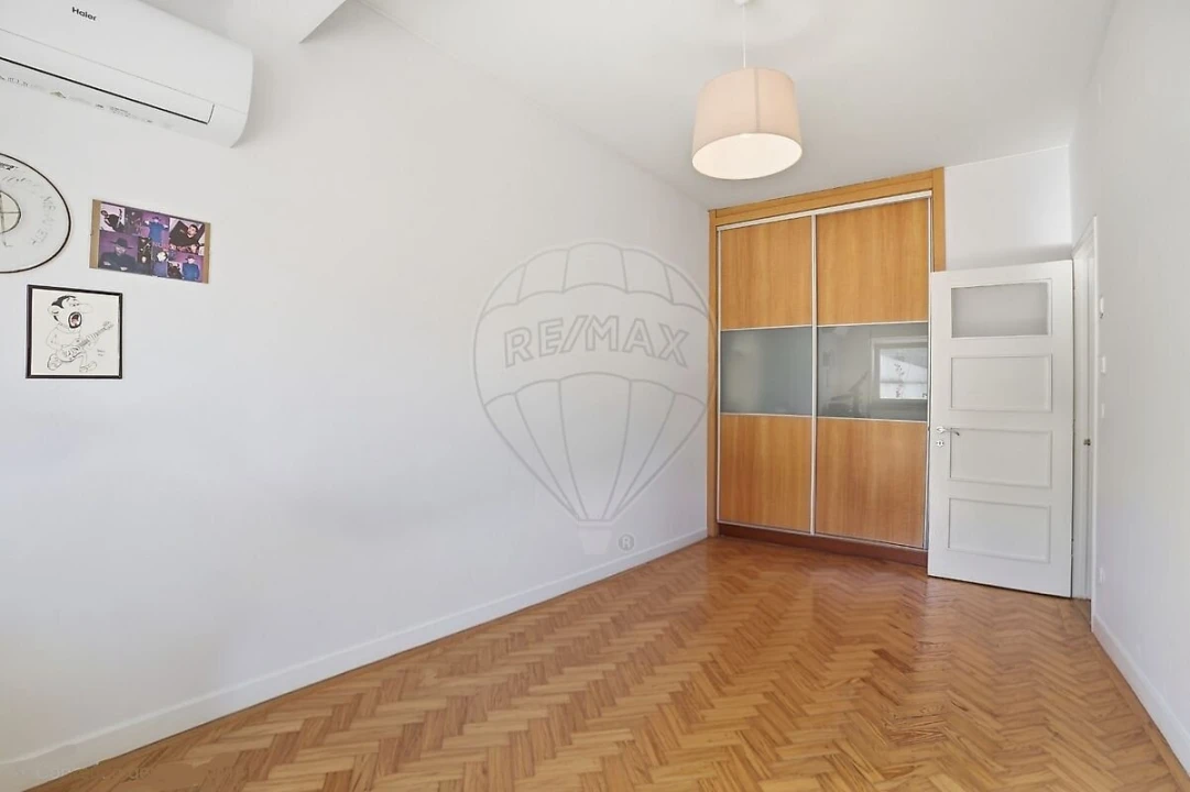 Apartamento T4 para Venda em Penha de França Foto 15
