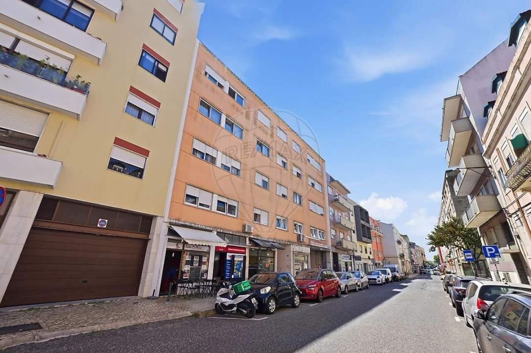 Apartamento T4 para Venda em Penha de França Foto 25