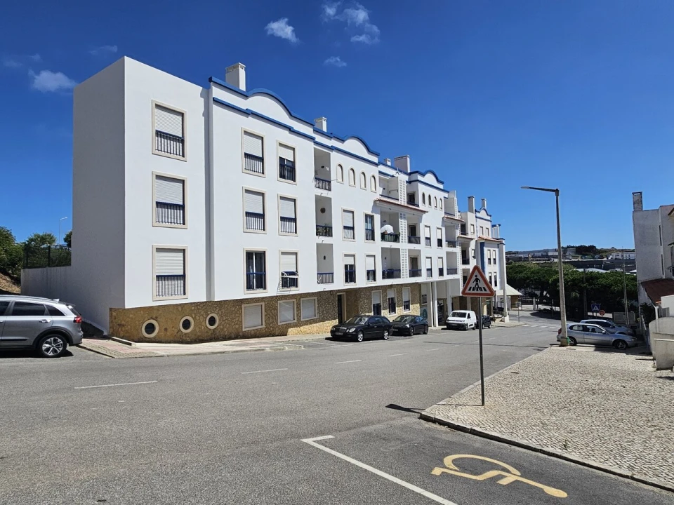 Apartamento T1 para Venda em Ericeira Foto 1