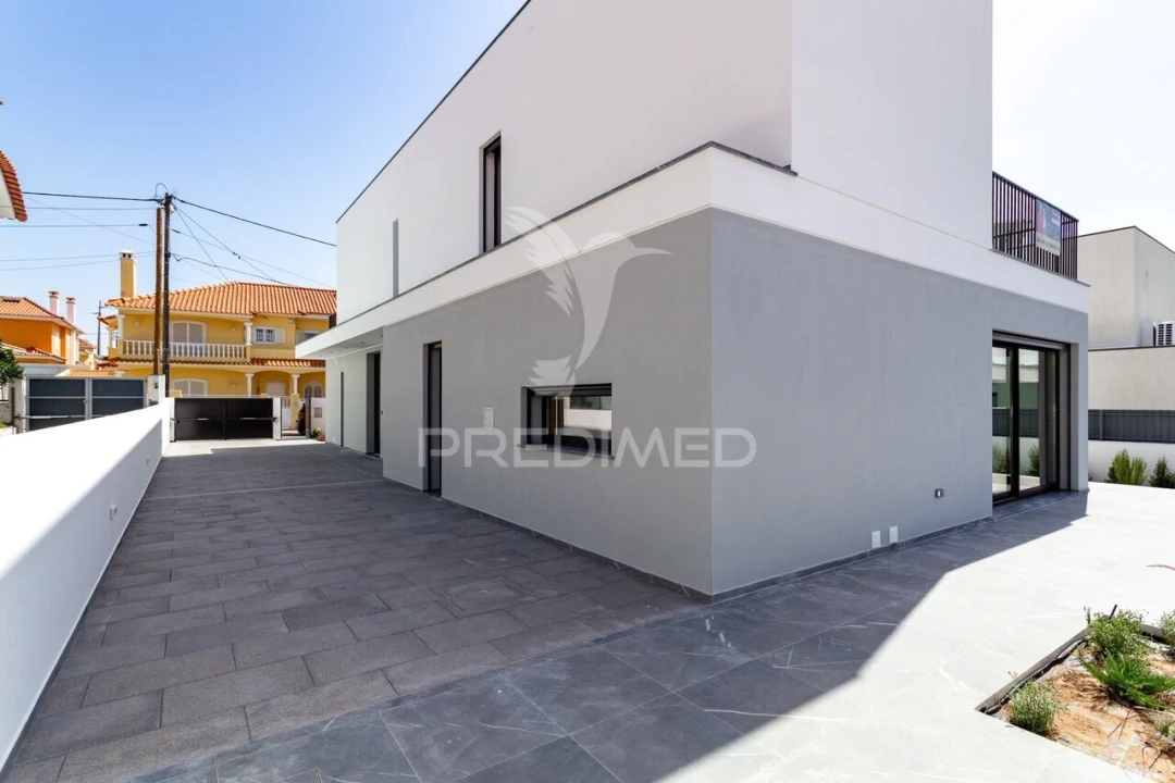 Moradia T4 para Venda em Oeiras e São Julião da Barra, Paço de Arcos e Caxias Foto 2