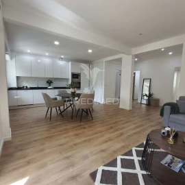 Apartamento T3 para Venda em Benfica