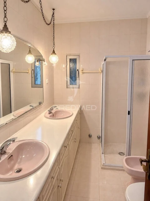 Moradia T5 para Venda em Fatima