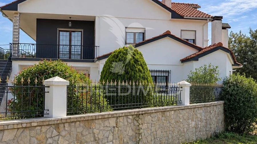 Moradia T5 para Venda em Fatima