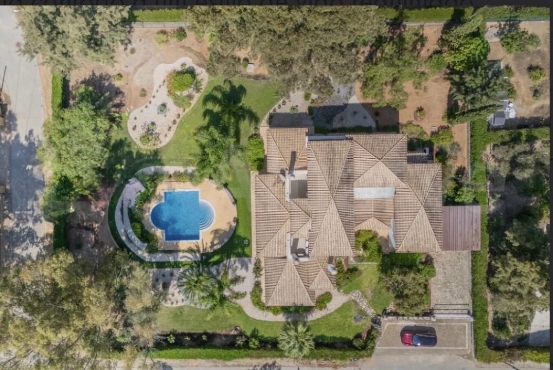 Moradia T6 para Venda em Alvor Foto 2