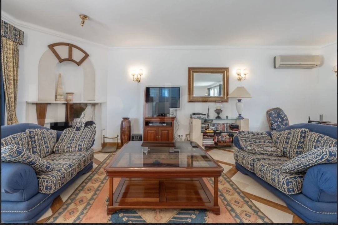 Moradia T6 para Venda em Alvor Foto 9