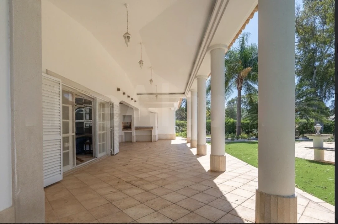 Moradia T6 para Venda em Alvor Foto 18