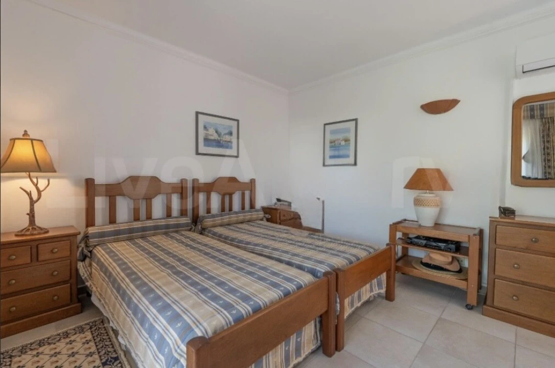 Moradia T6 para Venda em Alvor Foto 37