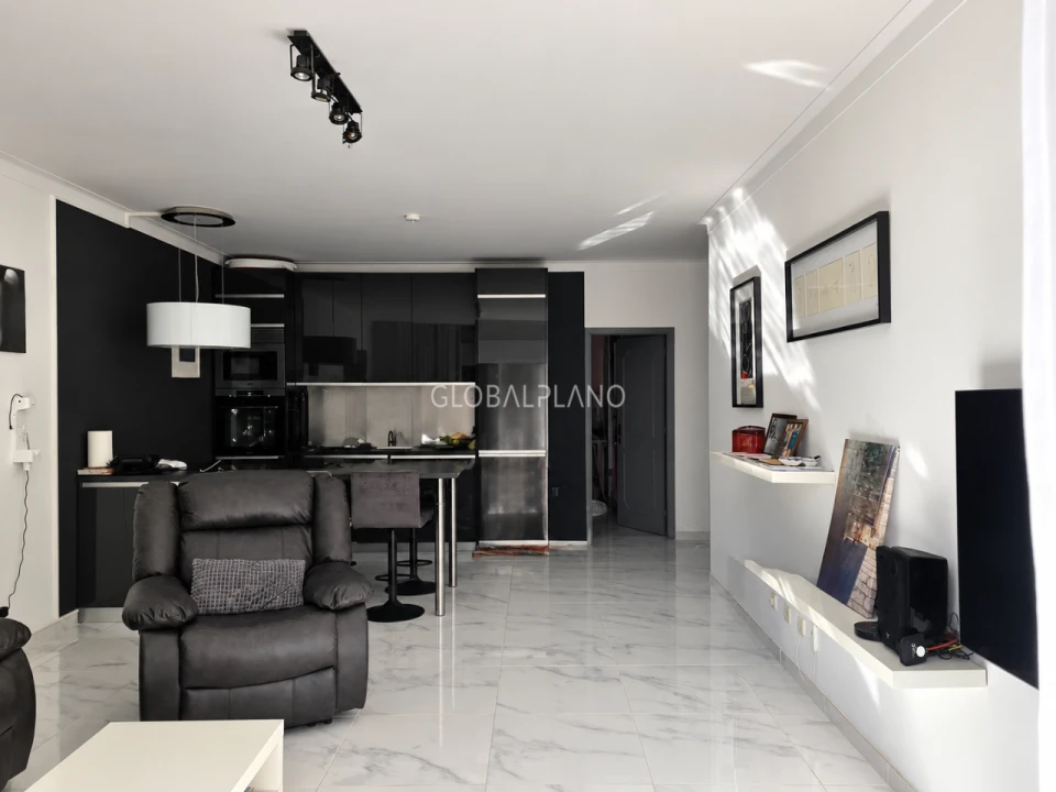Apartamento T1 para Venda em Alvor Foto 2