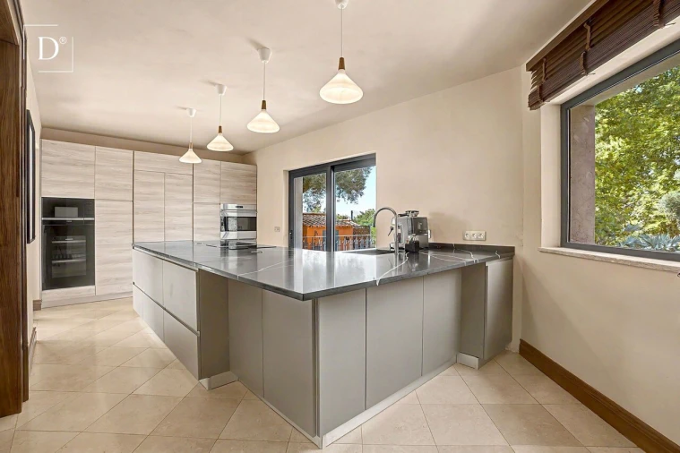 Moradia T5 para Venda em Boliqueime Foto 4