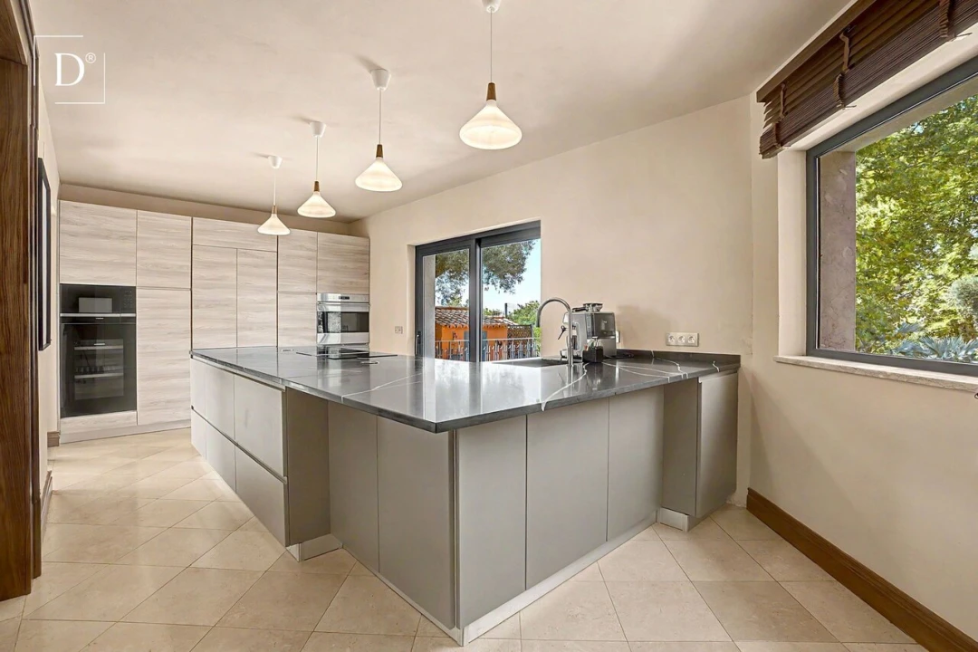 Moradia T5 para Venda em Boliqueime Foto 4