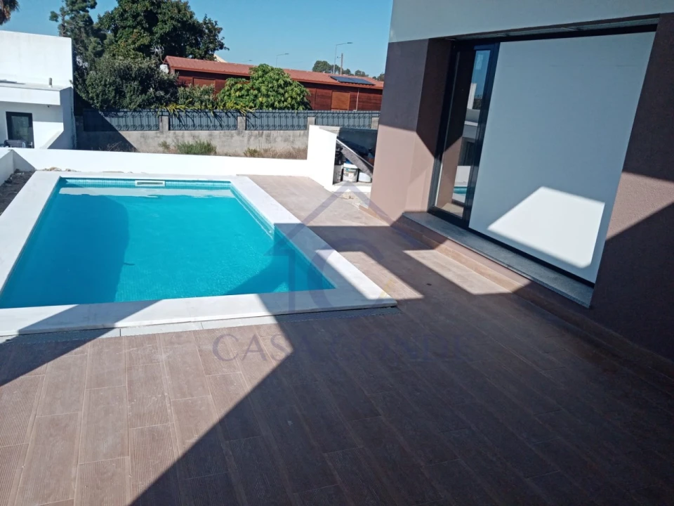 Moradia T4 para Venda em Fernao Ferro Foto 2