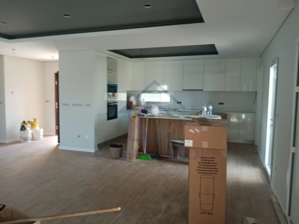 Moradia T4 para Venda em Fernao Ferro Foto 3