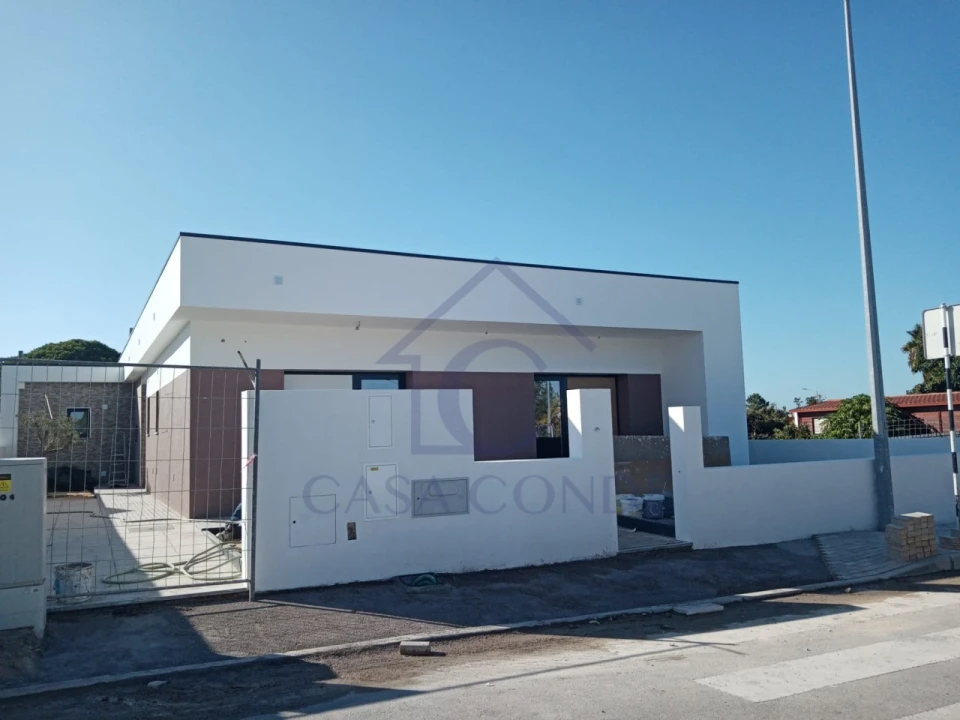 Moradia T4 para Venda em Fernao Ferro Foto 19
