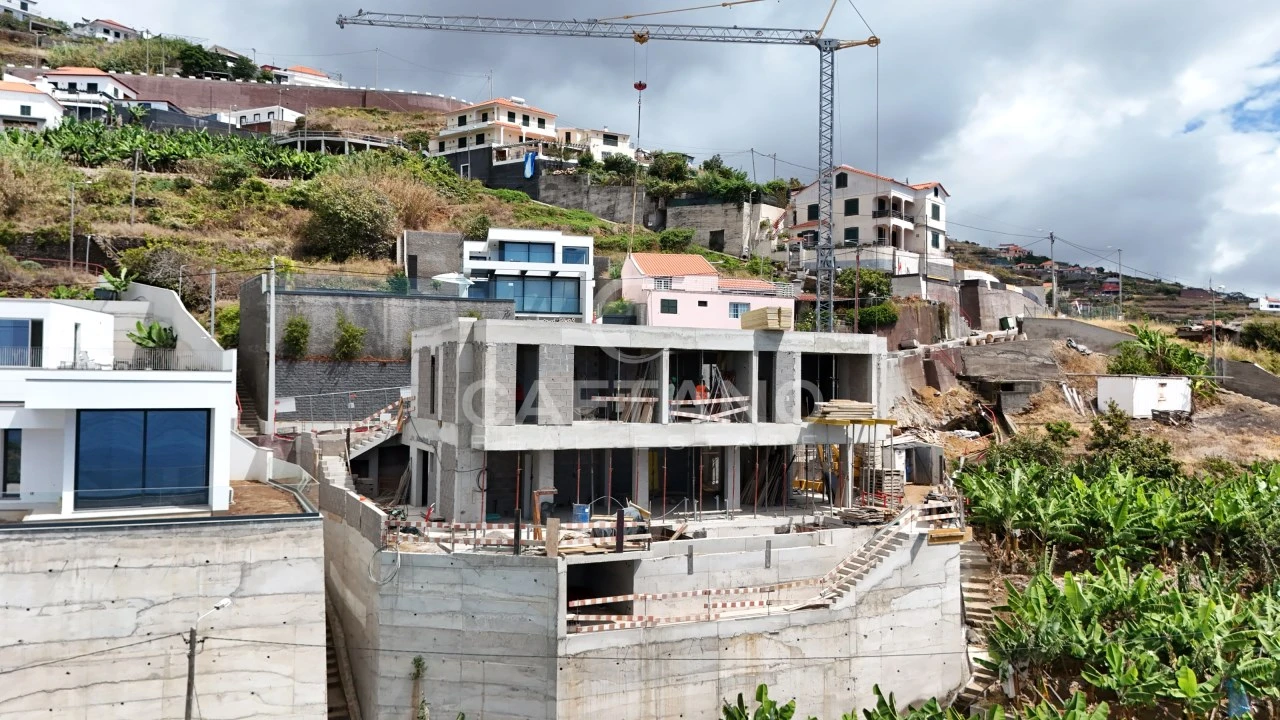 Moradia T4 para Venda em Ribeira Brava Foto 27