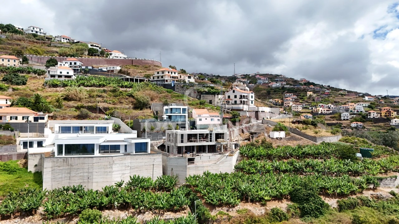 Moradia T4 para Venda em Ribeira Brava Foto 28