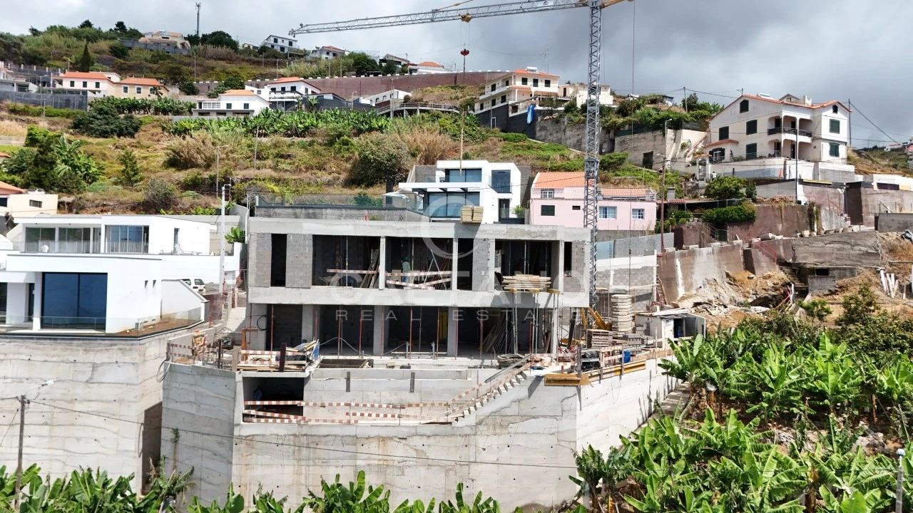 Moradia T4 para Venda em Ribeira Brava Foto 29