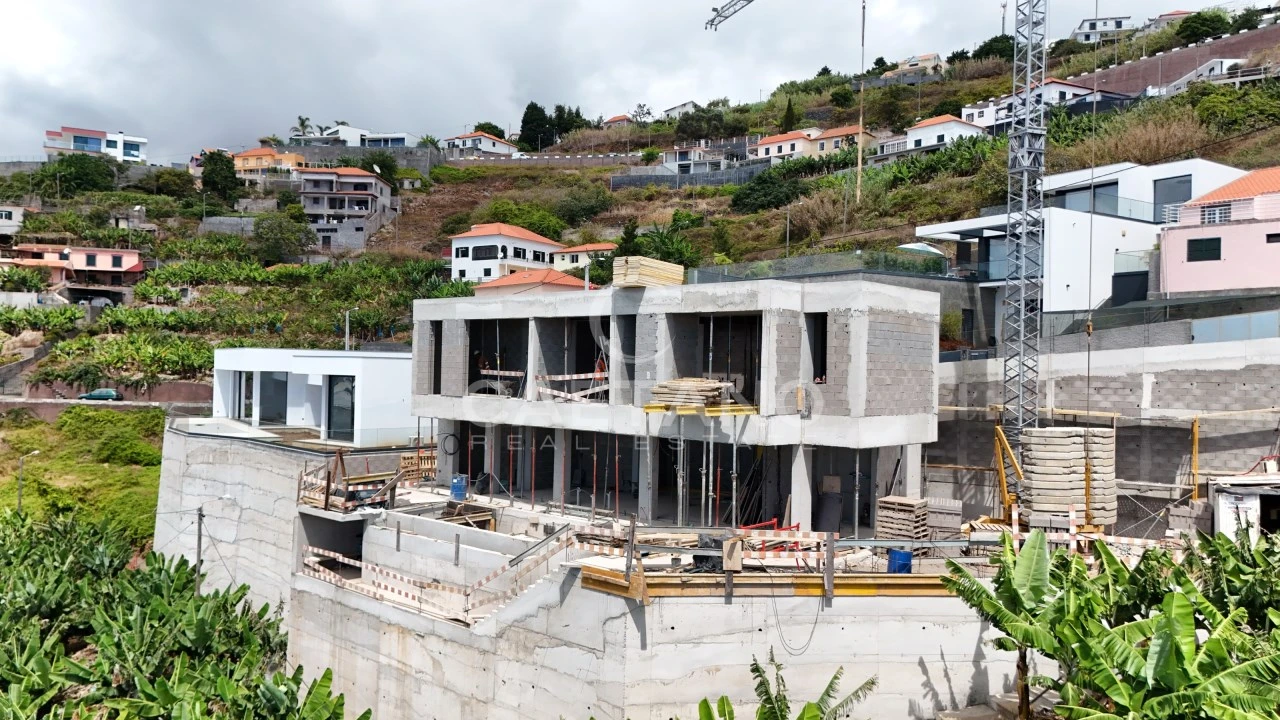 Moradia T4 para Venda em Ribeira Brava Foto 30