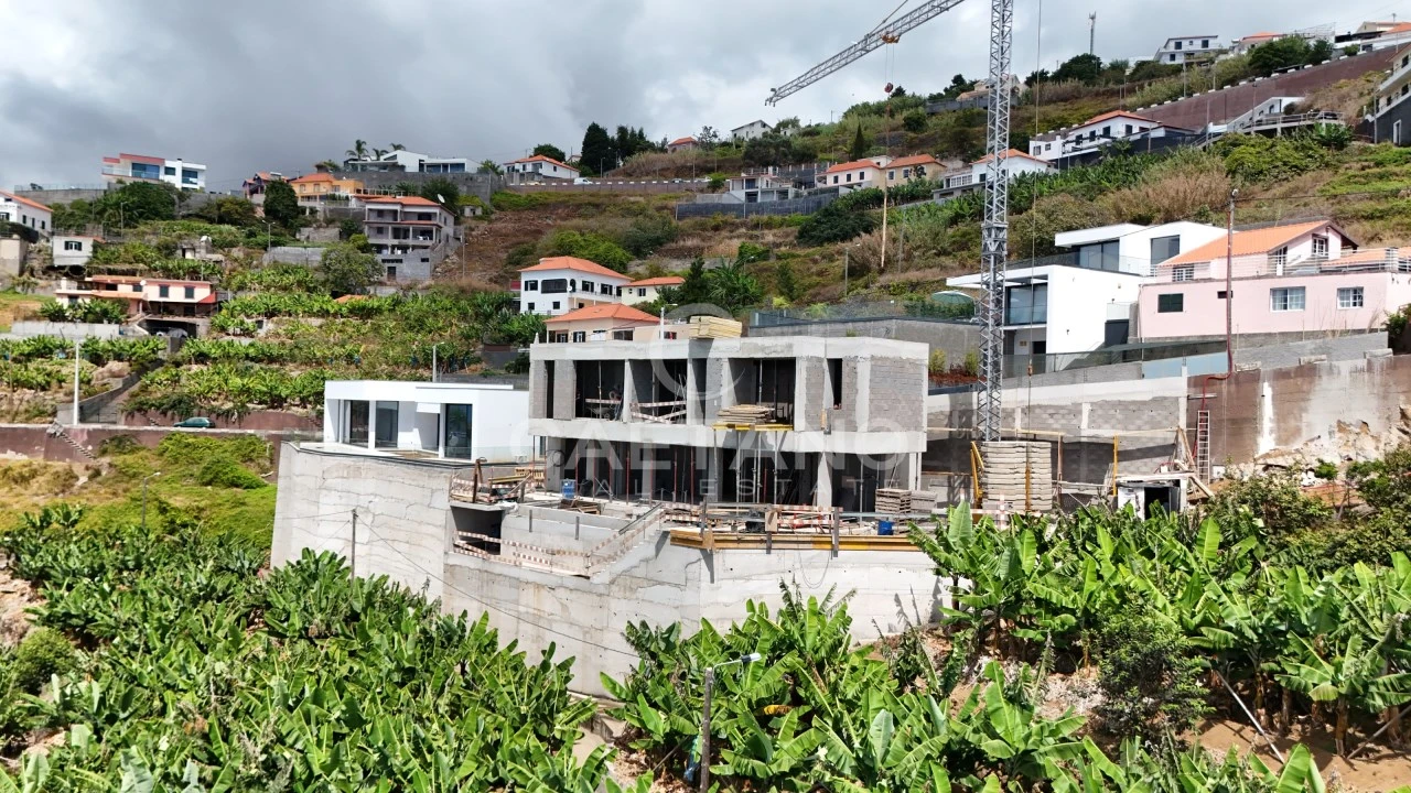 Moradia T4 para Venda em Ribeira Brava Foto 31