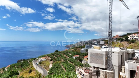 Moradia T4 para Venda em Ribeira Brava