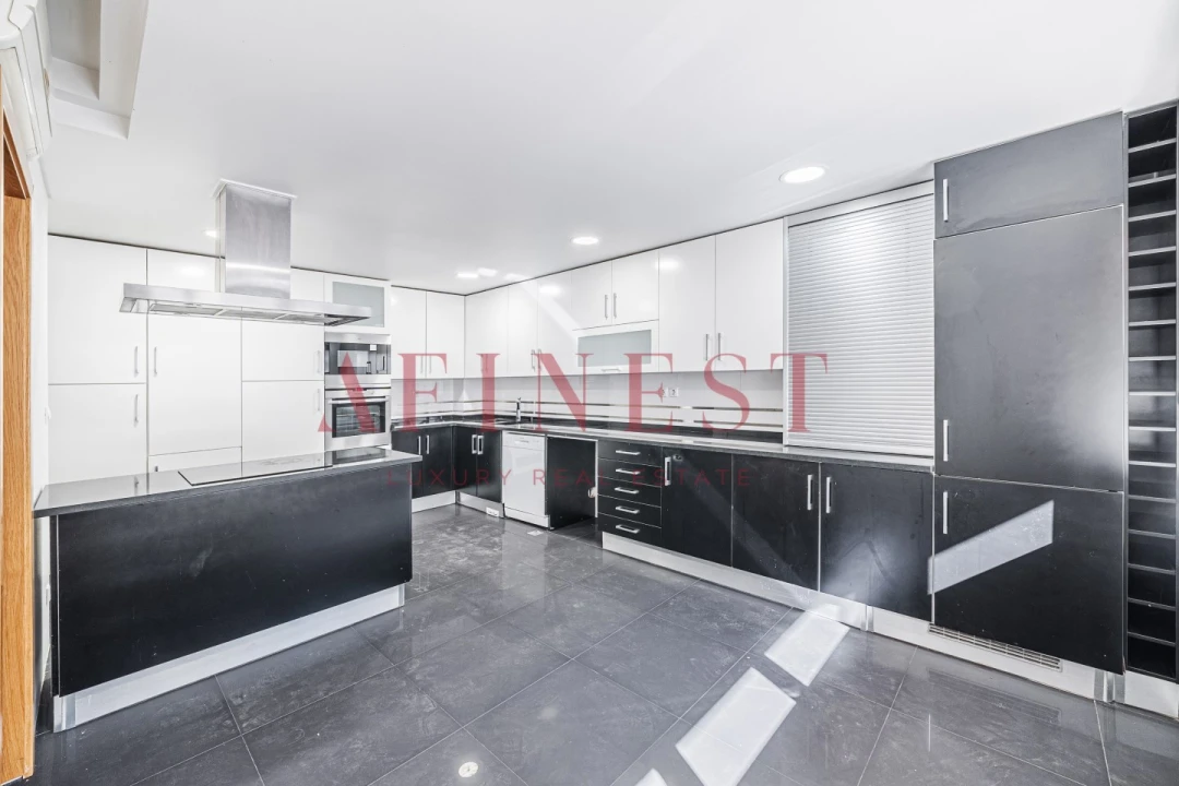 Moradia T4 para Venda em Carcavelos e Parede Foto 4