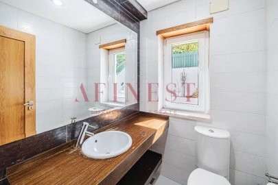 Moradia T4 para Venda em Carcavelos e Parede