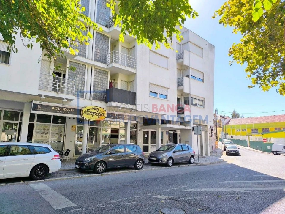 Apartamento T3 para Venda em Santa Iria de Azoia, São João da Talha e Bobadela Foto 11