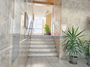 Apartamento T3 para Venda em Santa Iria de Azoia, São João da Talha e Bobadela