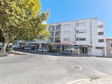 Apartamento T3 para Venda em Santa Iria de Azoia, São João da Talha e Bobadela