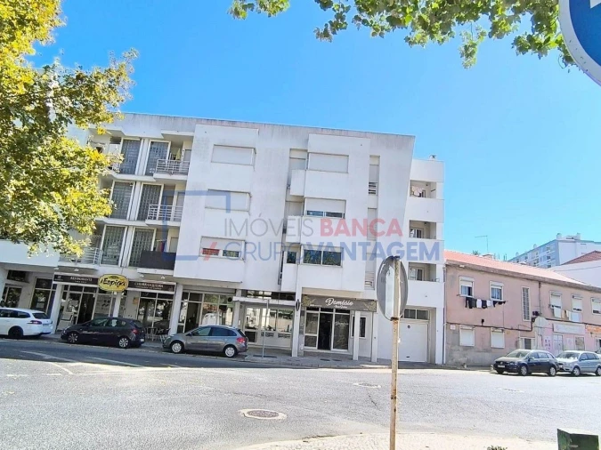 Apartamento T3 para Venda em Santa Iria de Azoia, São João da Talha e Bobadela Foto 4