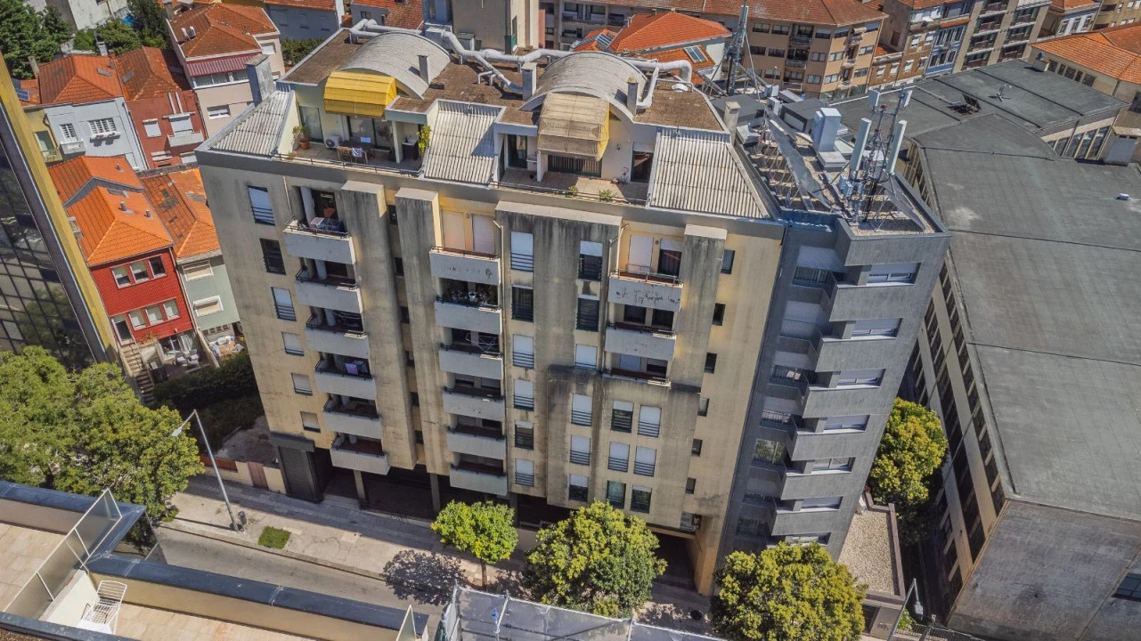 Apartamento T1 para Venda em Lordelo do Ouro e Massarelos Foto 26