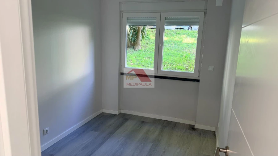Apartamento T2 para Venda em Benfica Foto 9