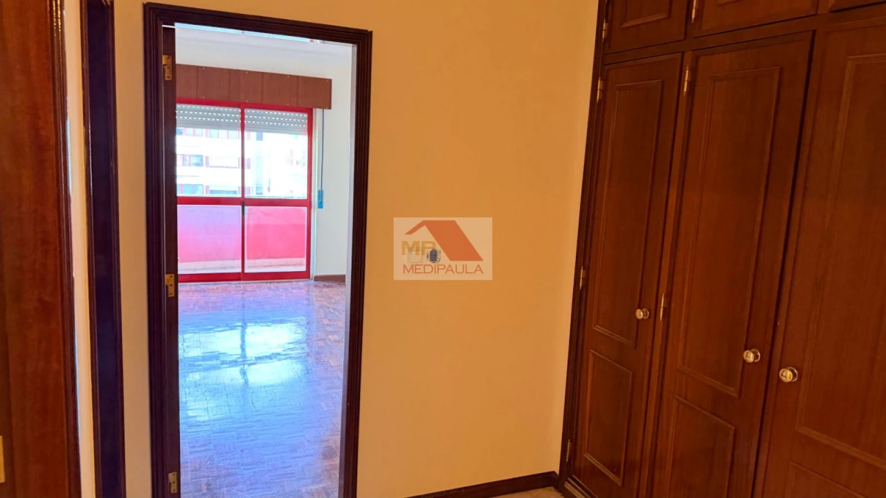 Apartamento T2 para Venda em Algueirão-Mem Martins Foto 5