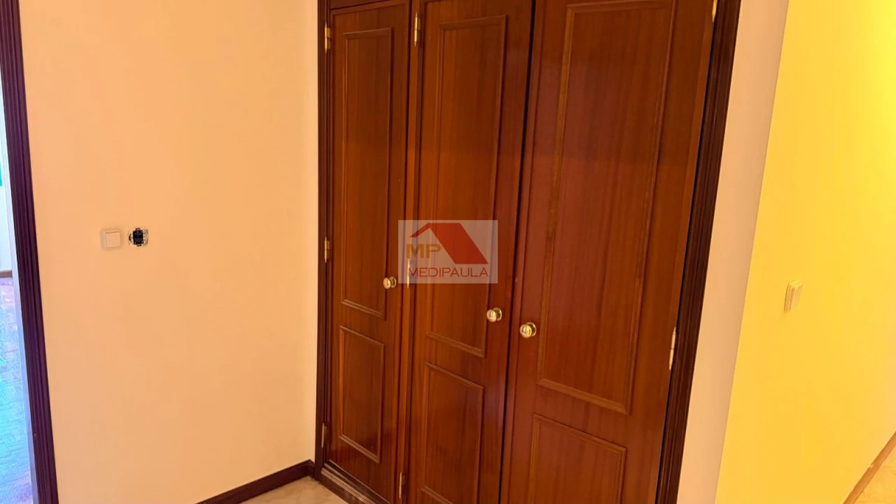 Apartamento T2 para Venda em Algueirão-Mem Martins Foto 7