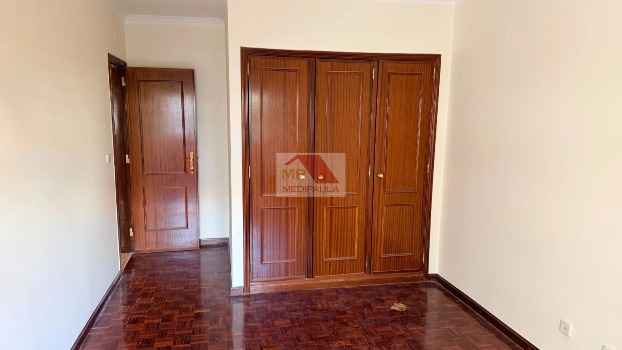 Apartamento T2 para Venda em Algueirão-Mem Martins Foto 9