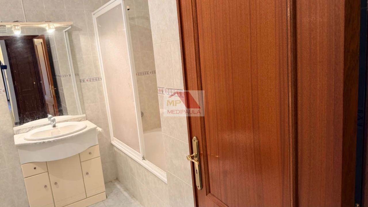 Apartamento T2 para Venda em Algueirão-Mem Martins Foto 12