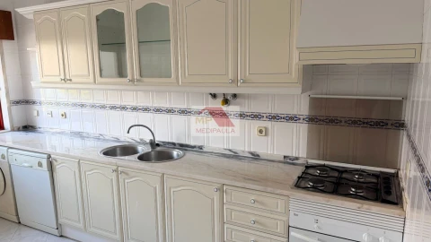 Apartamento T2 para Venda em Algueirão-Mem Martins