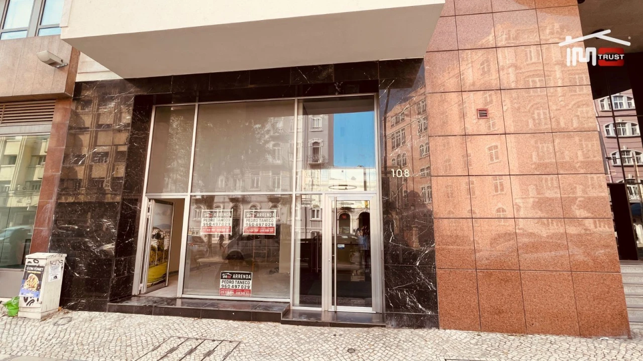 Loja para Arrendamento em Santo António Foto 38