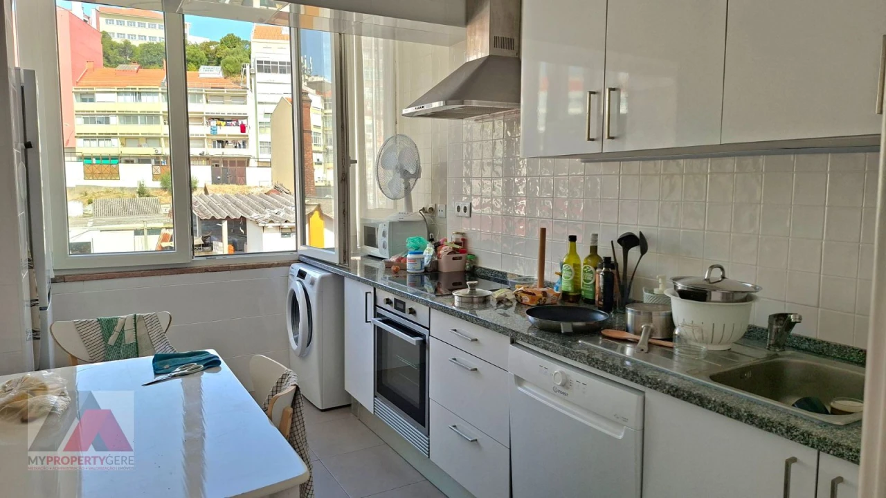 Apartamento T2 para Venda em Alcantara Foto 2