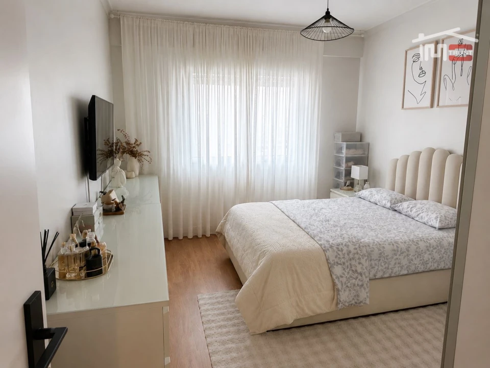 Apartamento T2 para Arrendamento em Mina de Água Foto 2