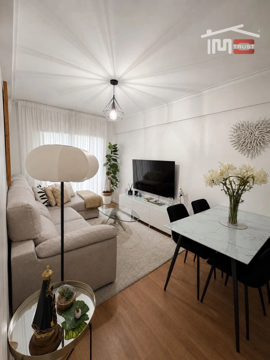 Apartamento T2 para Arrendamento em Mina de Água Foto 4