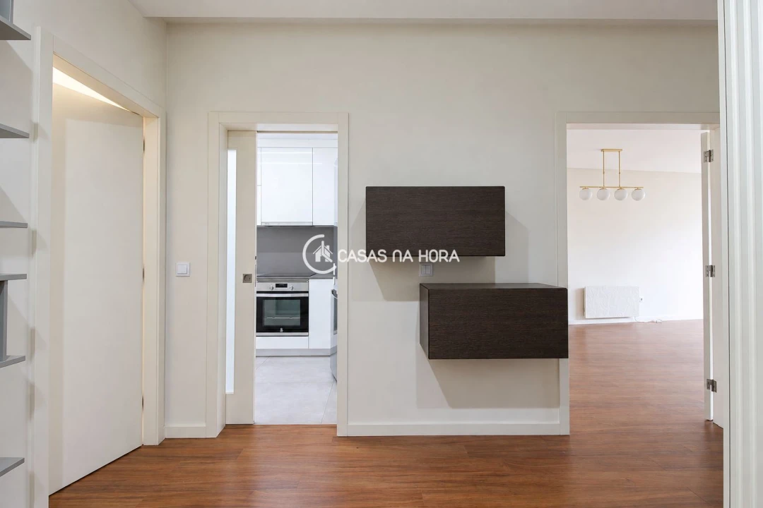 Apartamento T2 para Arrendamento em Lordelo do Ouro e Massarelos Foto 1