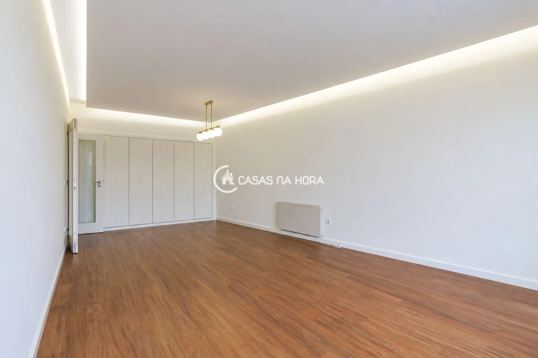Apartamento T2 para Arrendamento em Lordelo do Ouro e Massarelos Foto 5