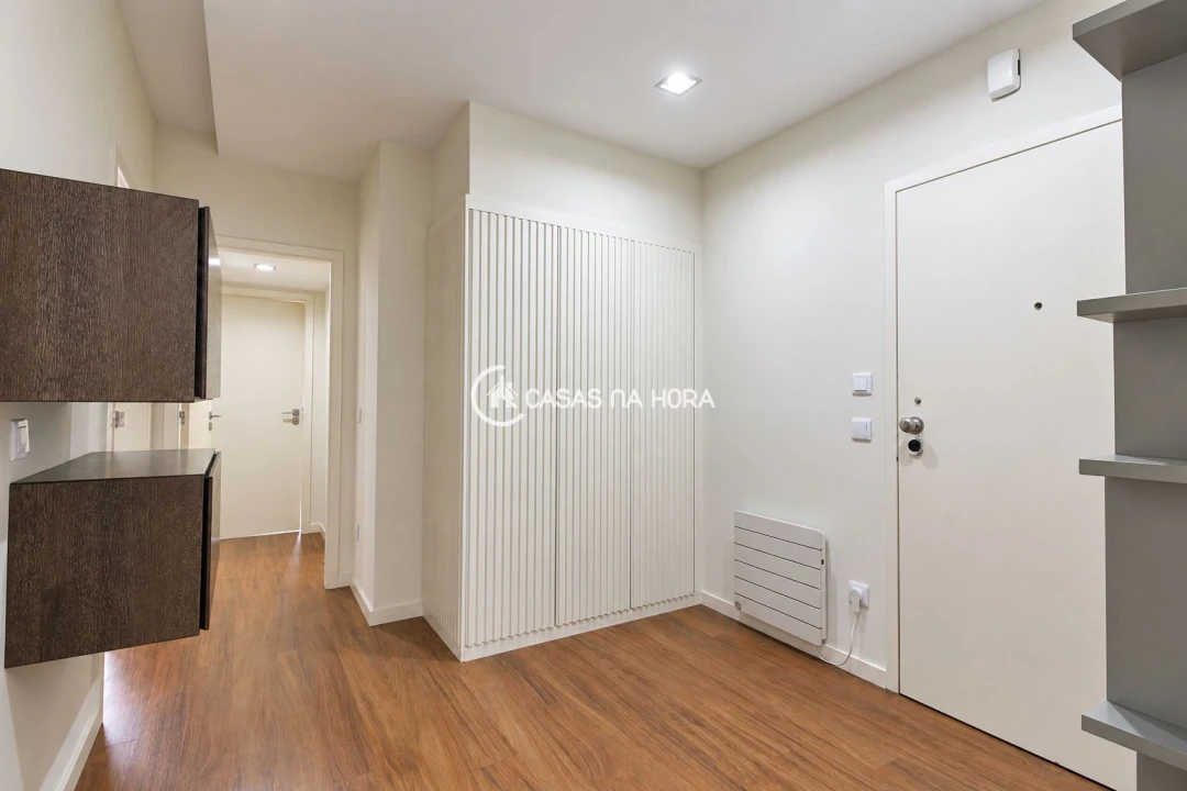 Apartamento T2 para Arrendamento em Lordelo do Ouro e Massarelos Foto 11