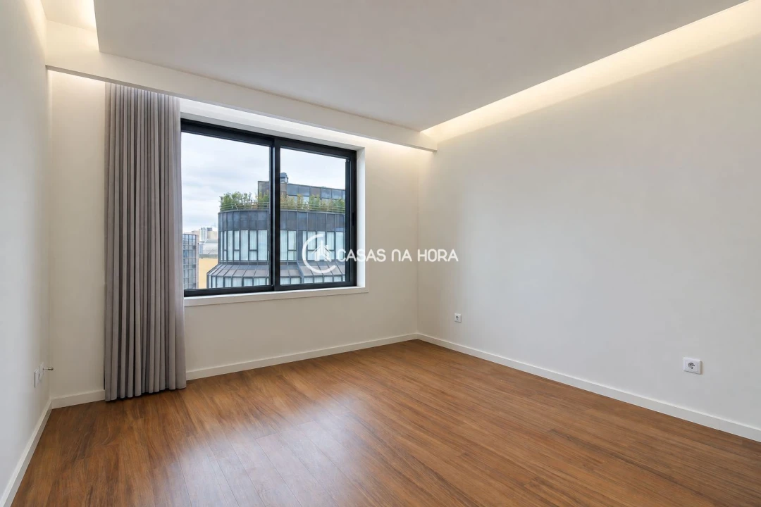 Apartamento T2 para Arrendamento em Lordelo do Ouro e Massarelos Foto 15