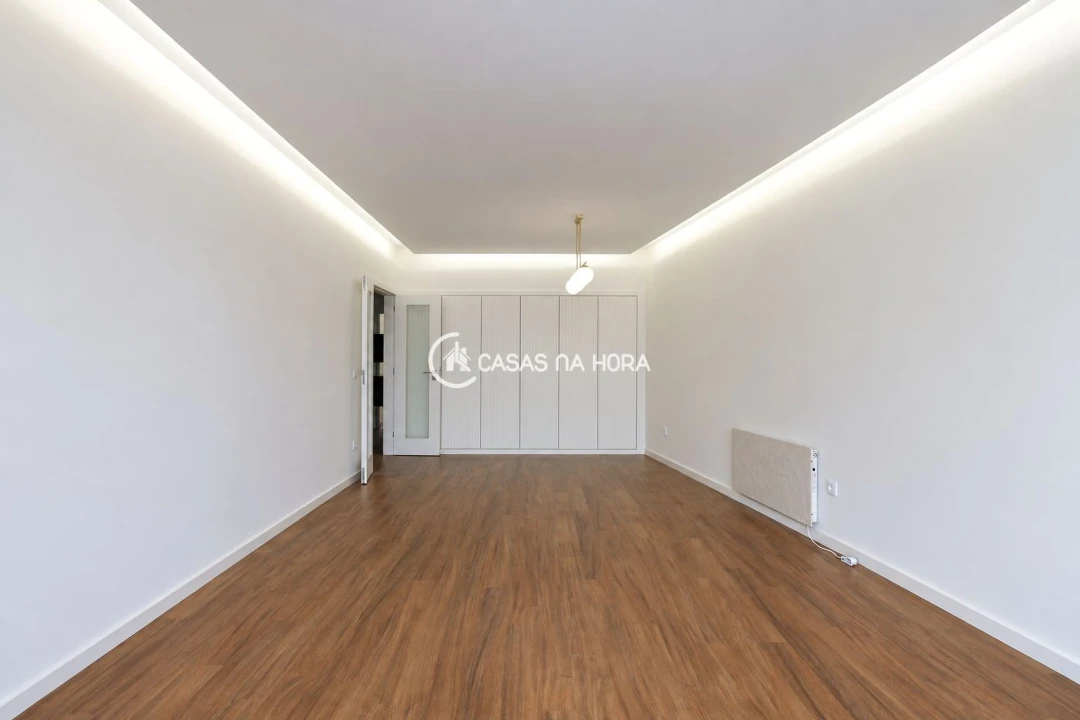 Apartamento T2 para Arrendamento em Lordelo do Ouro e Massarelos Foto 30