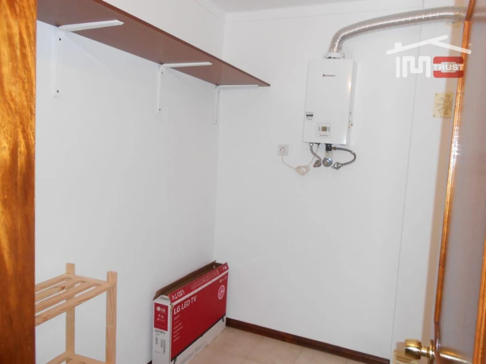 Apartamento T2 para Arrendamento em Fatima Foto 5