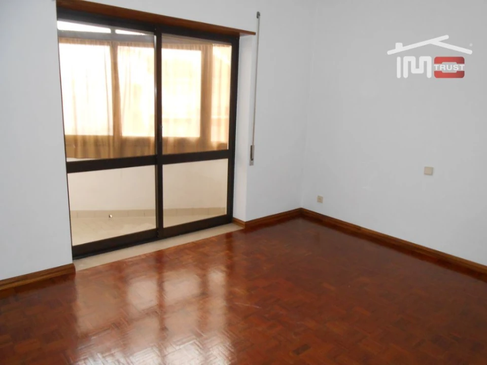 Apartamento T2 para Arrendamento em Fatima Foto 7