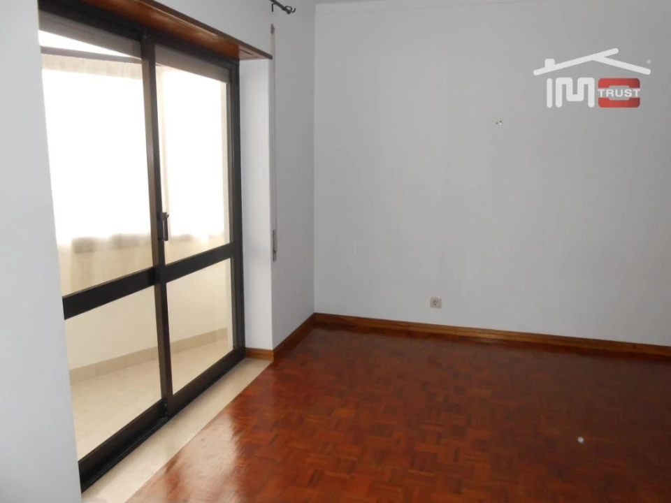 Apartamento T2 para Arrendamento em Fatima Foto 11