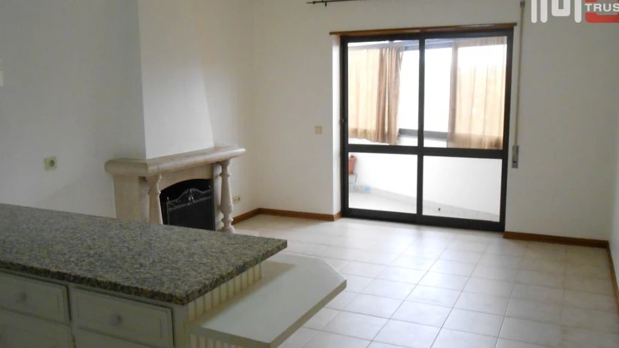 Apartamento T2 para Arrendamento em Fatima