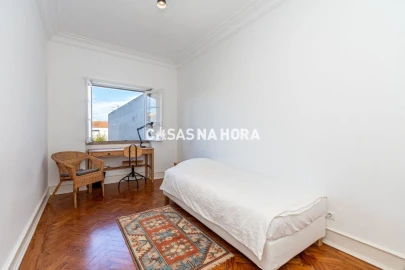 Apartamento T2 para Arrendamento em Campolide